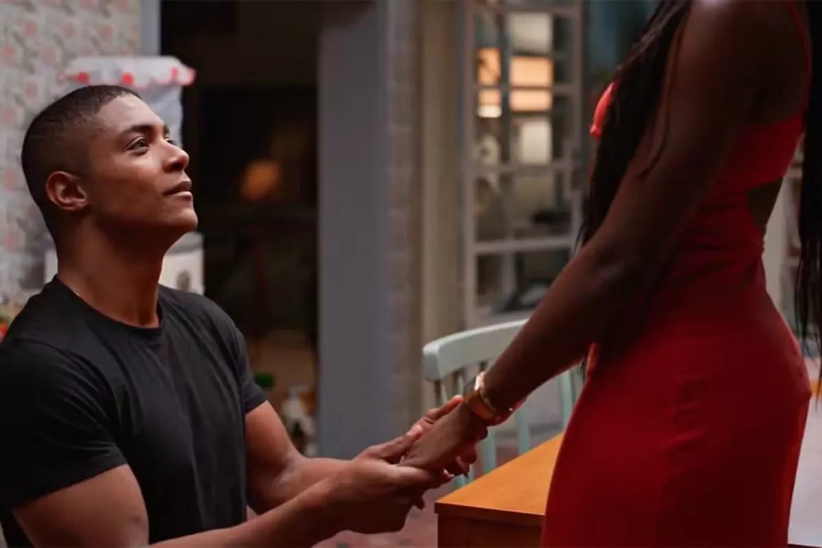 Marlon pede Leo em namoro em Dona de Mim