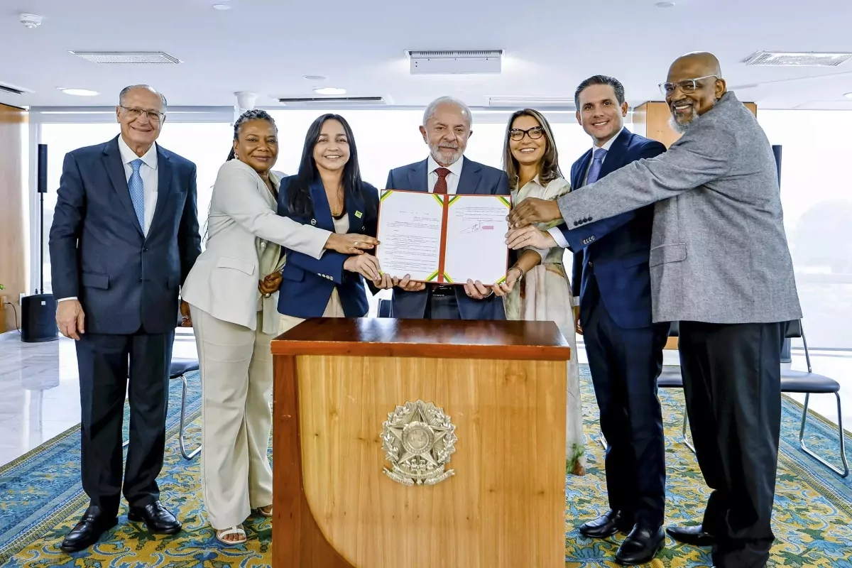 Luca assina decreto de música gospel