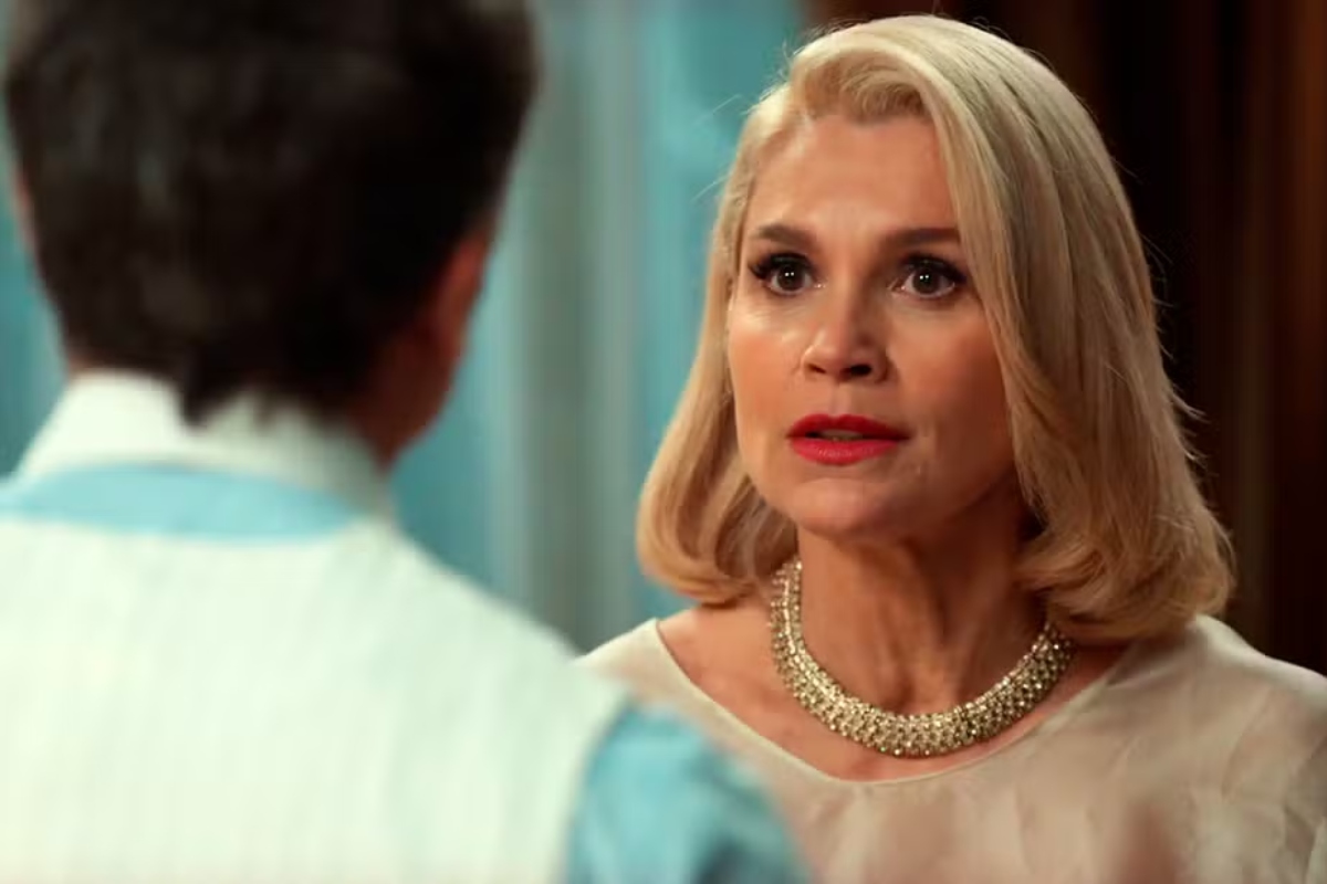 Sandra (Flávia Alessandra) em