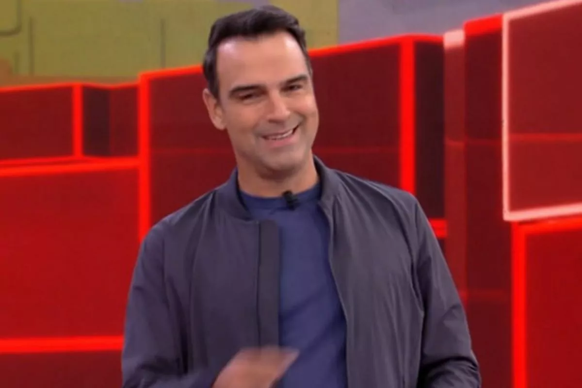 Tadeu Schmidt falando do Quarto Secreto