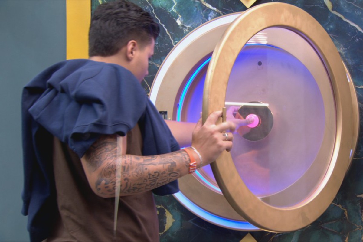 Pedro aperta botão e desiste do BBB 26