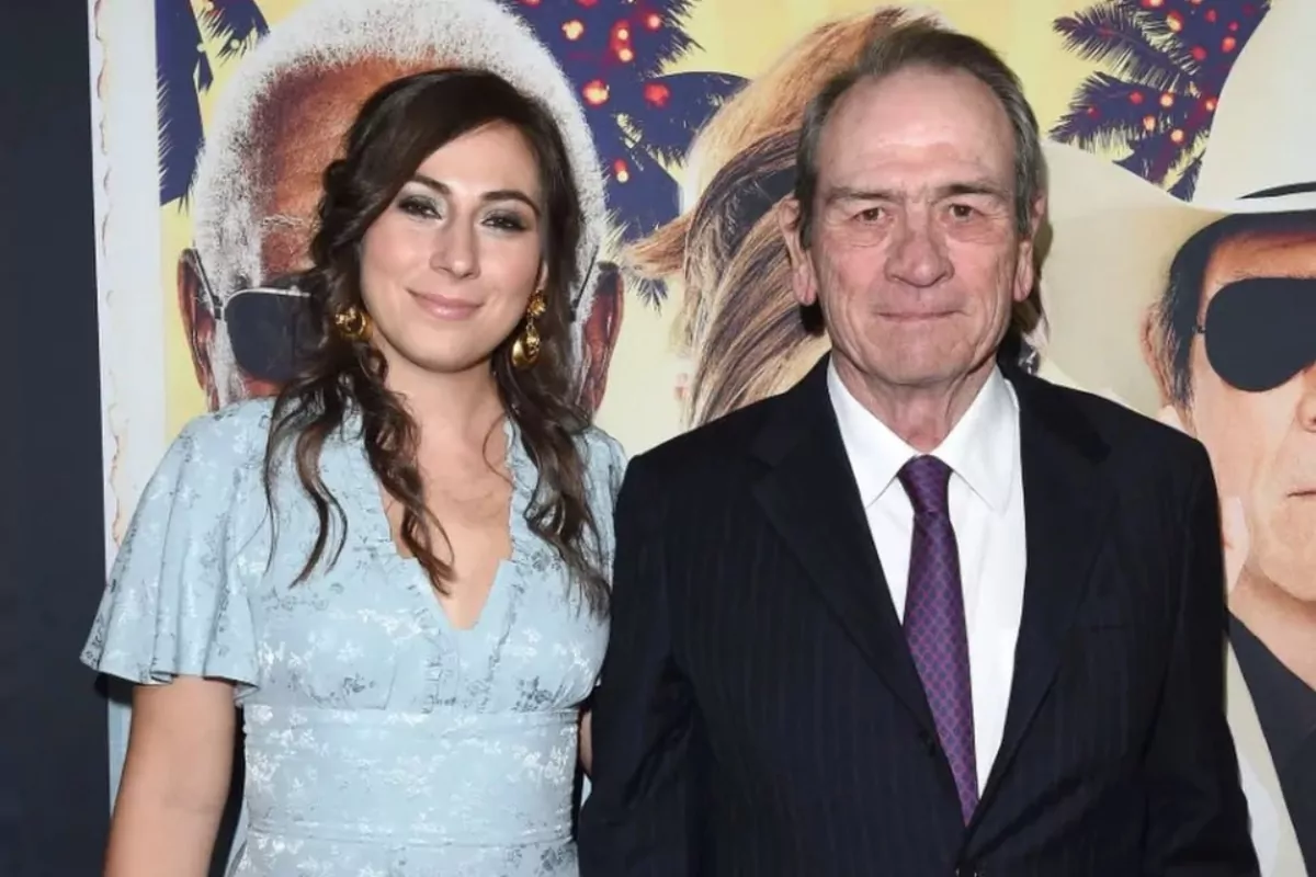 Victoria Jones e o pai, Tommy Lee Jones