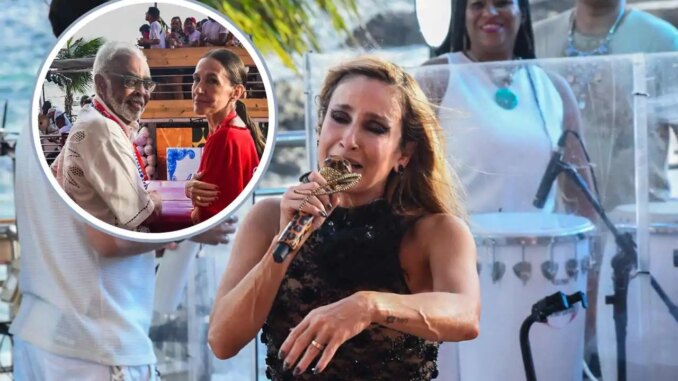 Cláudia Leitte chora ao falar de Preta Gil diante do camarote Expresso 2222 - Foto : Webert Belicio/ AgNews