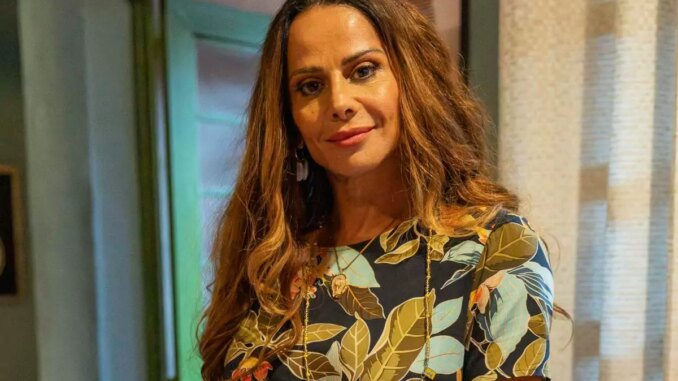 Consuelo (Viviane Araújo) em Três Graças
