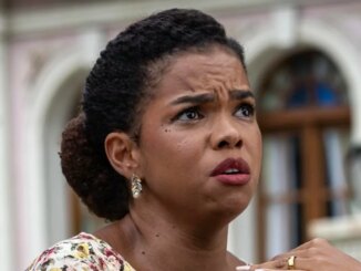 Dita (Jeniffer Nascimento) triste em Êta Mundo Melhor