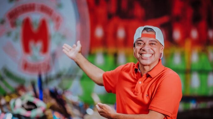 Emerson Dias é o intérprete da MUM