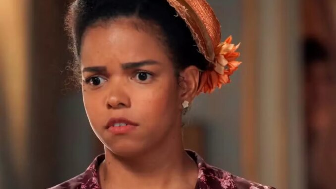 Dita (Jeniffer Nascimento) se choca com notícia de gravidez de Zulma (Heloisa Périssé) em Êta Mundo Melhor