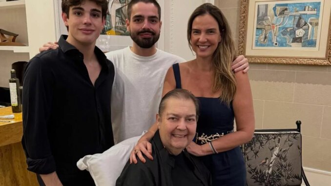 Faustão com a família