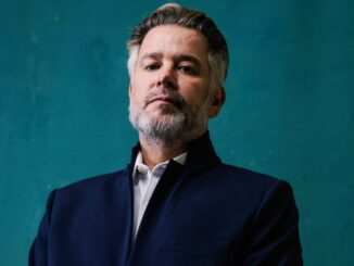 Santiago Ferette (Murilo Benício) em