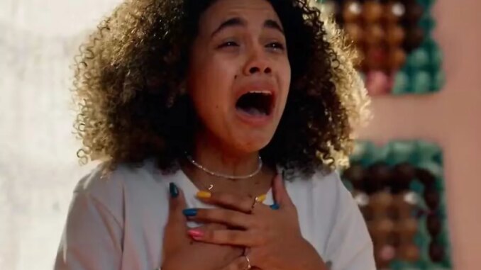 Joelly (Alana Cabral)