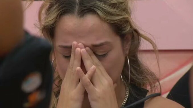 Samira chora após ser emparedada na dinâmica Duelo de Risco em BBB 26