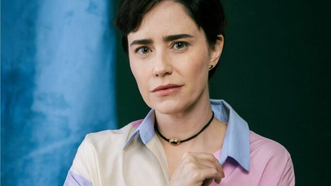 Samira (Fernanda Vasconcellos) em Três Graças