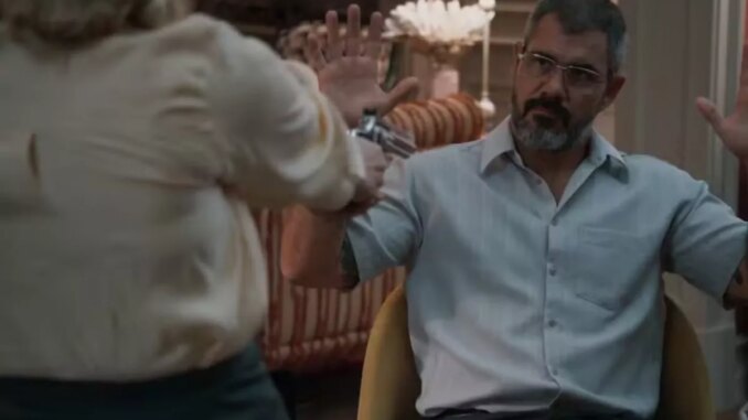 Jorginho (Juliano Cazarré) é rendido por Helga (Kelzy Ecard) em 