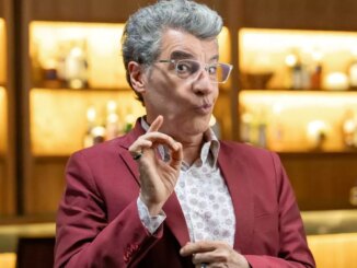 Téo Pereira (Paulo Betti) de Império, em Três Graças