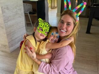 Virginia com as filhas