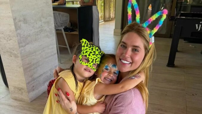 Virginia Fonseca com as filhas