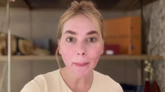 Virginia Fonseca com o rosto irritado